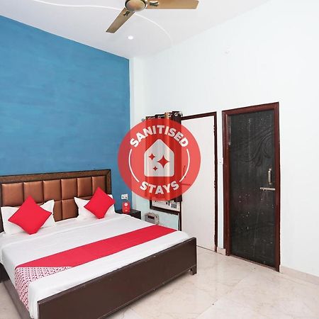 Oyo 29517 Hotel Barsana Palace Chhata Dış mekan fotoğraf